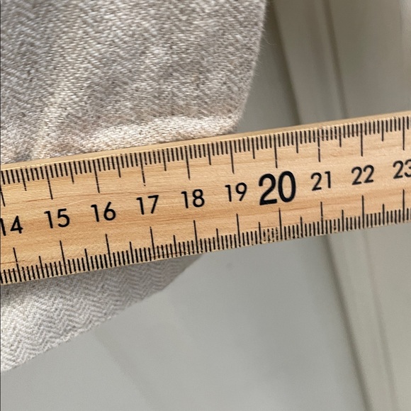 Banana Republic - Linen Blend Tailored Fit Preppy Ankle Pants - Cream - 36x32 - Picture 10 of 13